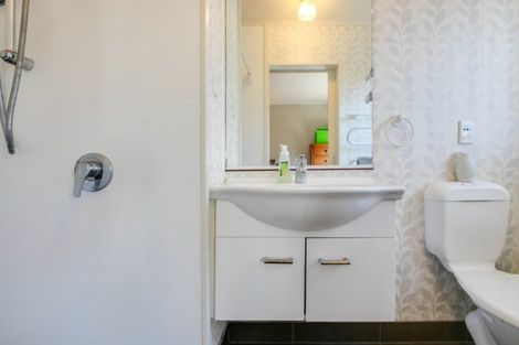 Photo of property in 16a Lowther Place, Taradale, Napier, 4112