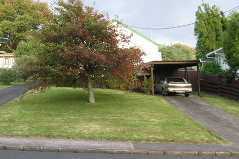 Photo of property in 72 Vodanovich Road, Te Atatu South, Auckland, 0610