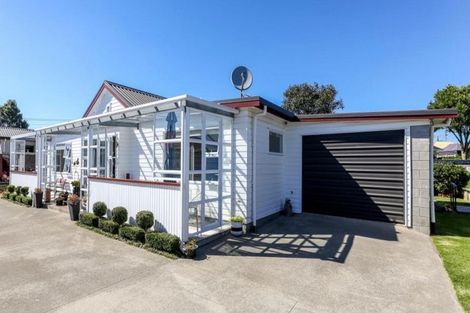 Photo of property in 2/3 Tainui Street, Welbourn, New Plymouth, 4312