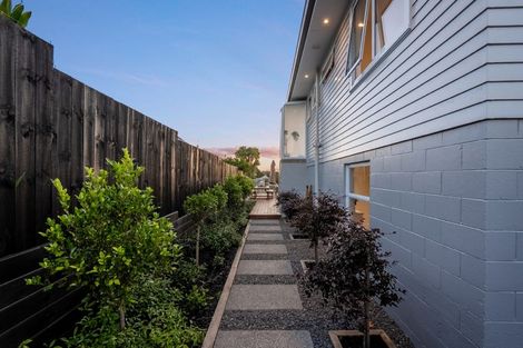 Photo of property in 122a Birkdale Road, Birkdale, Auckland, 0626