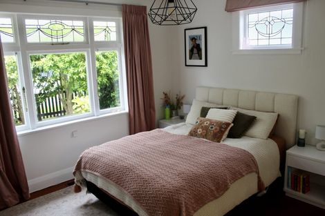 Photo of property in 18 Fernlea Avenue, Karori, Wellington, 6012