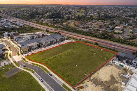 Photo of property in 2 Tieke Lane, Massey, 0614