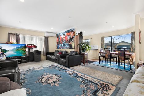 Photo of property in 4 Senator Drive, Manurewa, Auckland, 2105