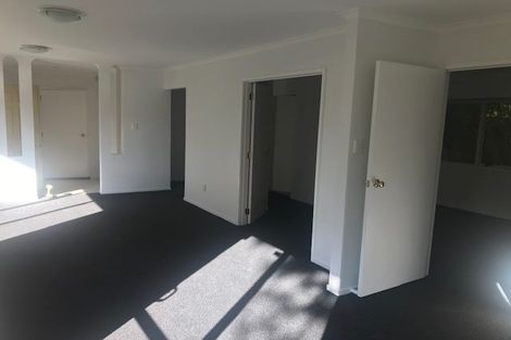 Photo of property in 18 Stolford Crescent, New Lynn, Auckland, 0600