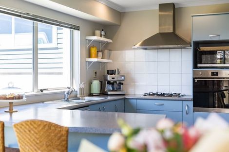 Photo of property in 31 Aspiring Terrace, Aotea, Porirua, 5024