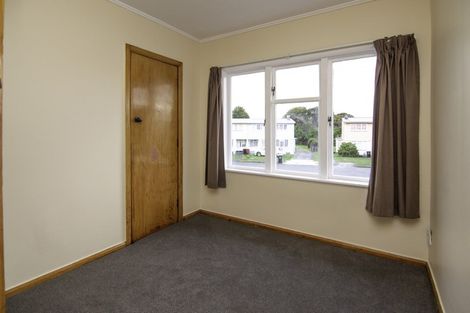 Photo of property in 11 Renfrew Place, Highbury, Palmerston North, 4412
