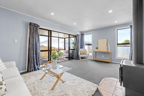 Photo of property in 76 Frensham Crescent, Woolston, Christchurch, 8062