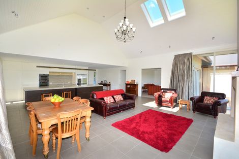 Photo of property in 100 Wingatui Road, Mosgiel, 9024