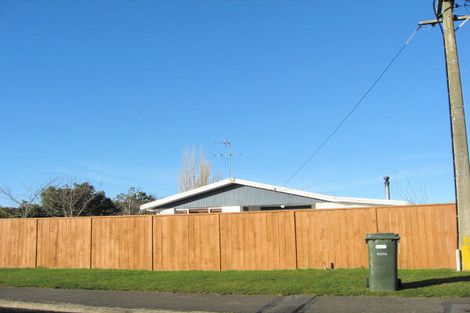 Photo of property in 1 Anne Street, Winton, 9720