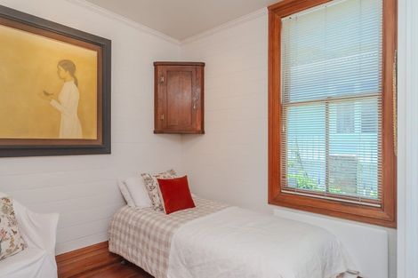 Photo of property in 1 Totara St Rona Bay, Eastbourne, Lower Hutt, 5013