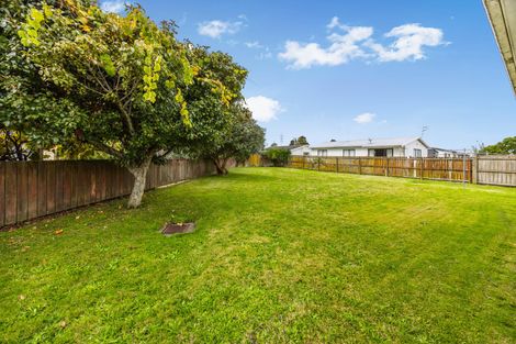 Photo of property in 12 Le Havre Place, Takanini, 2112