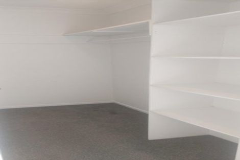 Photo of property in 9 Maybelle Place, Kelston, Auckland, 0602