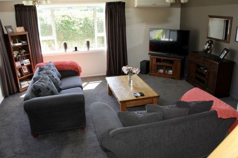 Photo of property in 10 Crofton Road, Harewood, Christchurch, 8051