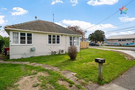 Photo of property in 2 Strand Crescent, Naenae, Lower Hutt, 5011
