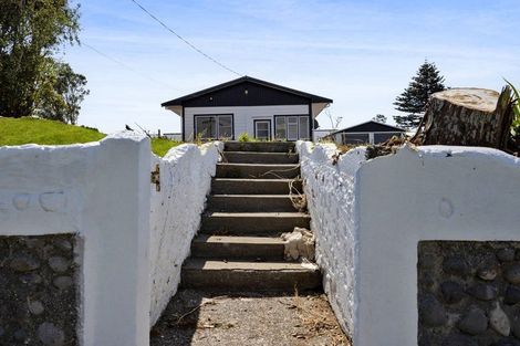 Photo of property in 35 Gladstone Street, Hawera, 4610