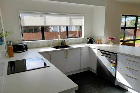 Photo of property in 5 Sequoia Place, Pukete, Hamilton, 3200