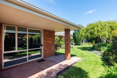 Photo of property in 25 Chesterfield Mews, Russley, Christchurch, 8042