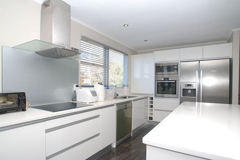 Photo of property in 44 Forrest Hill Road, Forrest Hill, Auckland, 0620