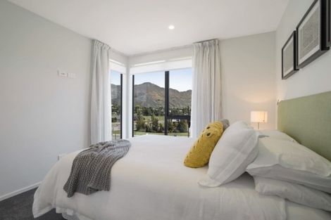 Photo of property in 14 Tuke Lane, Wanaka, 9305