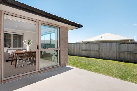 Photo of property in 12 Oka Street, Papamoa Beach, Papamoa, 3118