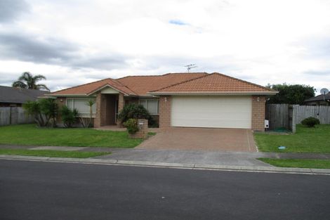 Photo of property in 12 Ballydonegan Rise, East Tamaki, Auckland, 2013