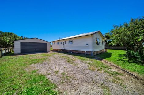 Photo of property in 75 Tauhuri Street, Manaia, 4612
