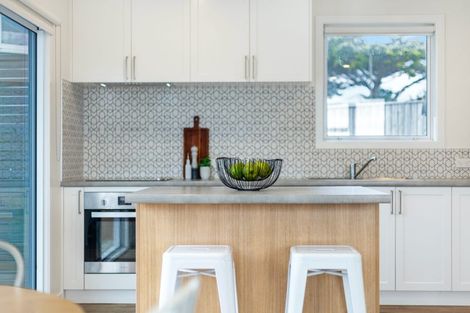 Photo of property in 5 Kaituna Street, Waitangirua, Porirua, 5024