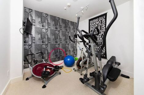 Photo of property in 11a/2 Saint Martins Lane, Grafton, Auckland, 1010