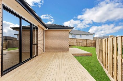 Photo of property in 8 Titchmarsh Lane, Pokeno, 2402