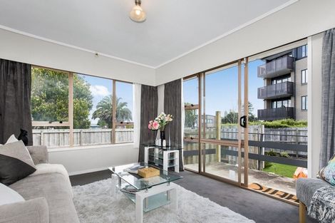 Photo of property in 1/24 Alfriston Road, Manurewa East, Auckland, 2102