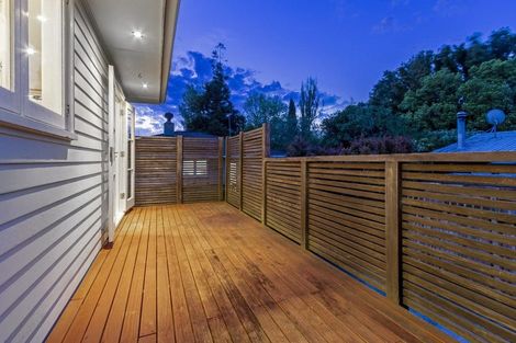 Photo of property in 1/5 September Place, Forrest Hill, Auckland, 0620