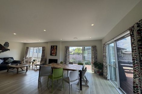 Photo of property in 18 Marie Costello Way, Beach Haven, Auckland, 0626