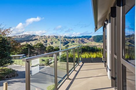 Photo of property in 3 Coroglen Rise, Pukerua Bay, 5026