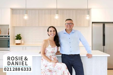 Photo of property in 1/25 Neil Avenue, Te Atatu Peninsula, Auckland, 0610