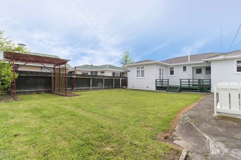 Photo of property in 8 Aberdeen Avenue, Takaro, Palmerston North, 4412