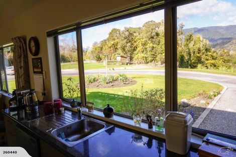 Photo of property in 264 Umere Road, Karamea, 7893