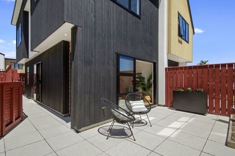 Photo of property in 2/892 High Street, Avalon, Lower Hutt, 5011