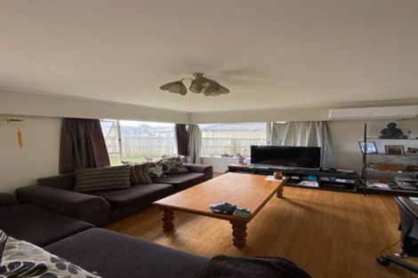 Photo of property in 2/18 Mirrabooka Avenue, Botany Downs, Auckland, 2010