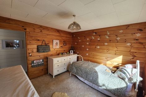 Photo of property in 14b Gledstane Road, Stanmore Bay, Whangaparaoa, 0932