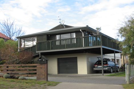 Photo of property in 6 Aeolus Place, Wanaka, 9305