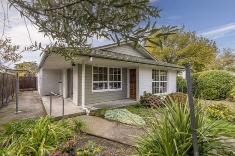 Photo of property in 2 Ashfield Place, Ilam, Christchurch, 8041