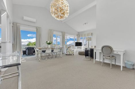 Photo of property in 2/15a Kerr Street, Devonport, Auckland, 0624