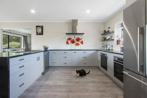 Photo of property in 215 Ongare Point Road, Tahawai, 3170