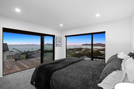 Photo of property in 4 Aquarius Lane, Langs Beach, 0582