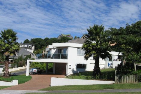 Photo of property in 36 Penguin Drive, Murrays Bay, Auckland, 0630