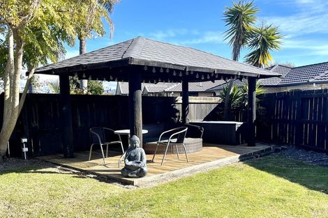 Photo of property in 18 Sarah Place, Papamoa Beach, Papamoa, 3118