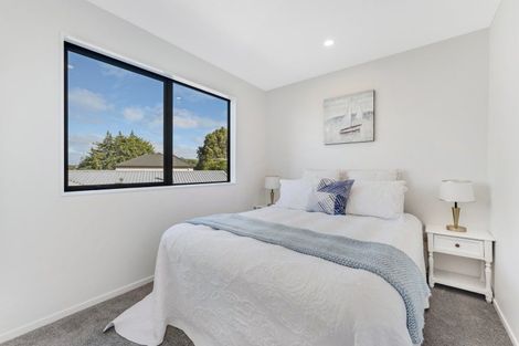Photo of property in 140e Edgewater Drive, Pakuranga, Auckland, 2010