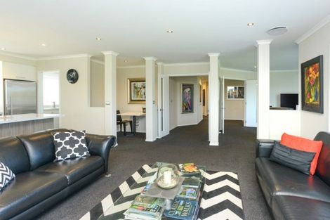 Photo of property in 1 Whakatomo Place, Havelock North, 4130