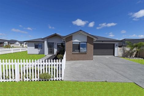 Photo of property in 20 Kuawa Drive, Kumeu, 0810