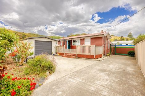 Photo of property in 13 Golding Road, Taradale, Napier, 4112